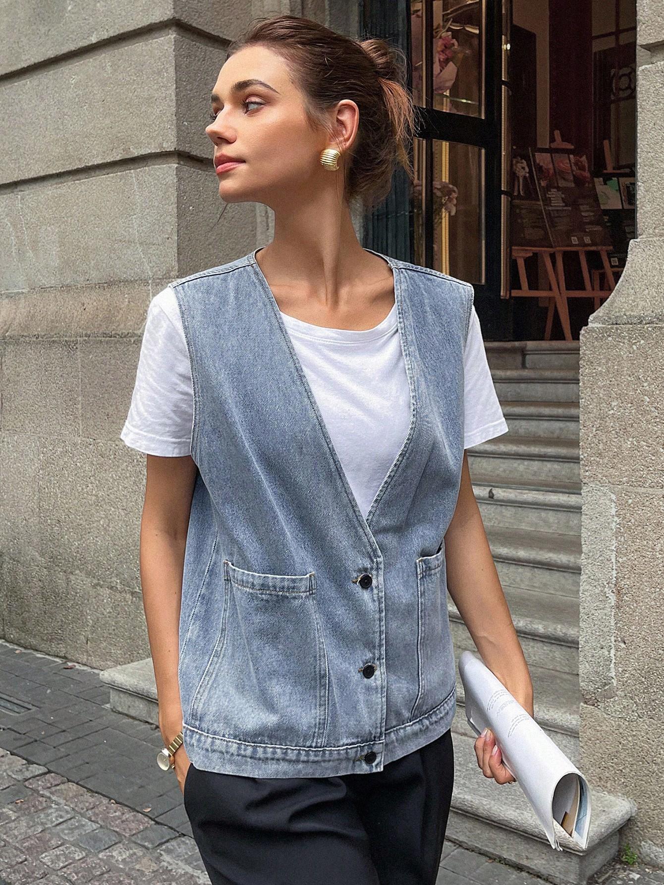 niebieska kamizelka jeans guziki