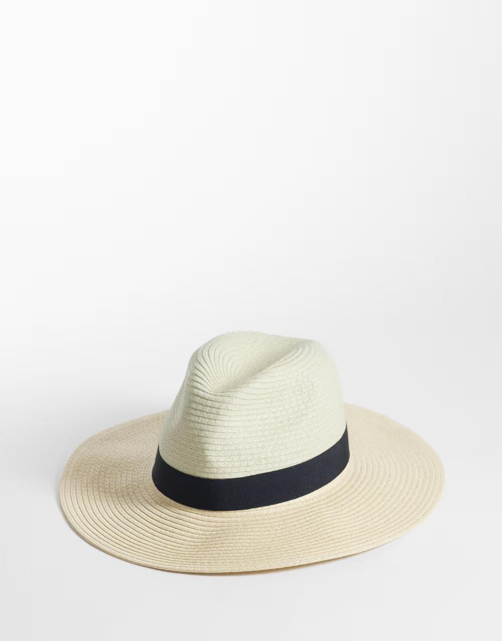 beżowy kapelusz fedora