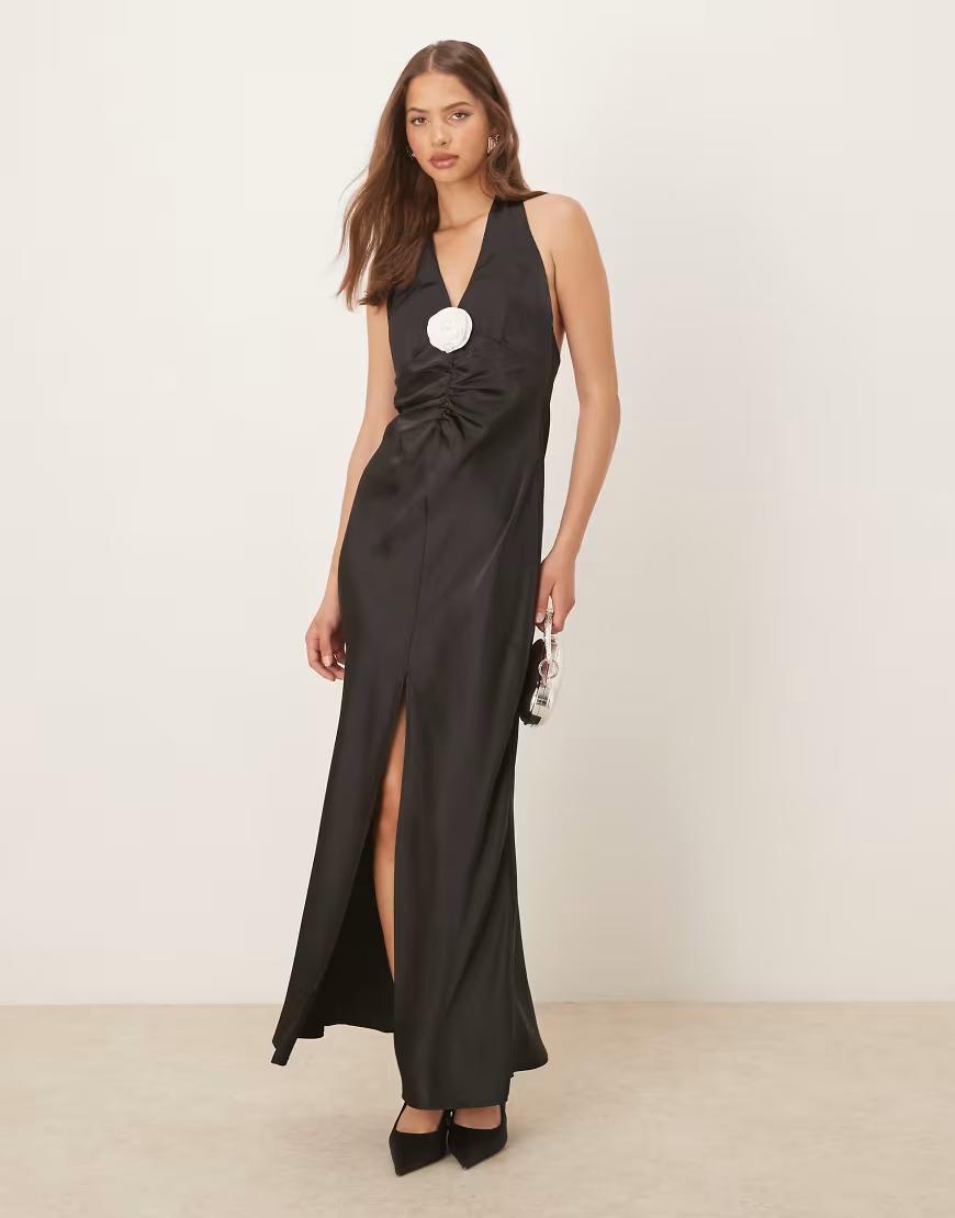 CZARNA SATYNOWA SUKIENKA V-NECK