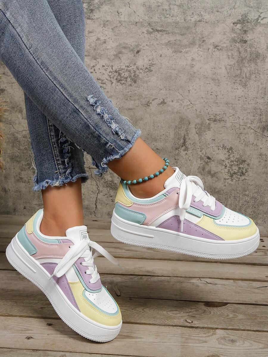 SZNUROWANE BUTY SPORTOWE