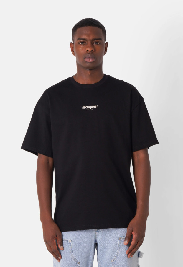 czarny t-shirt okrągły dekolt nadruk kontrast logo