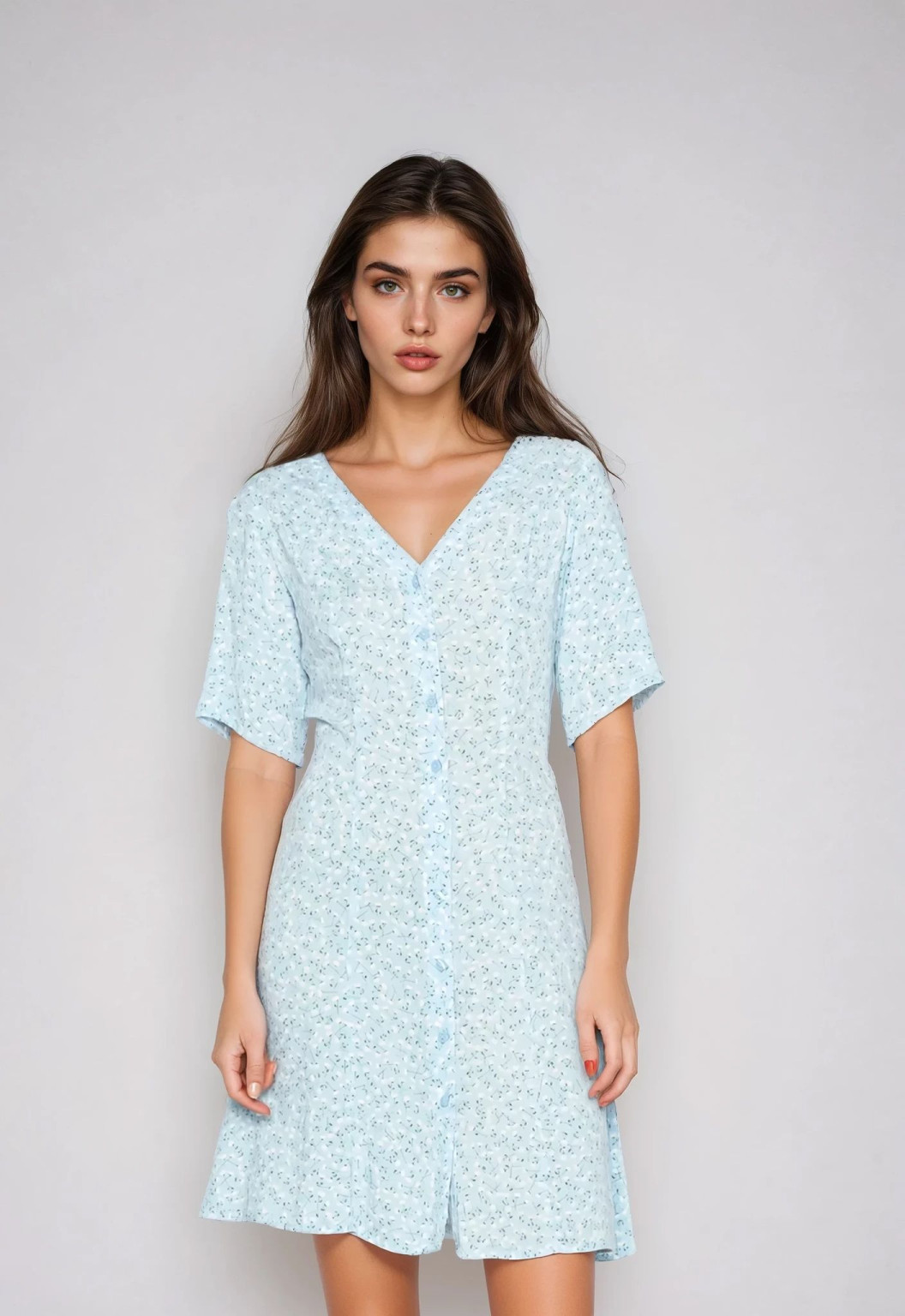 niebieska sukienka print v-neck