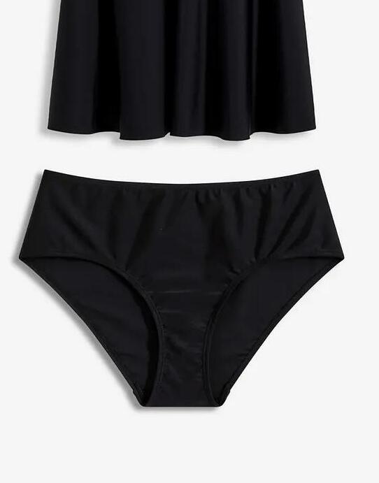 czarny dół od bikini 