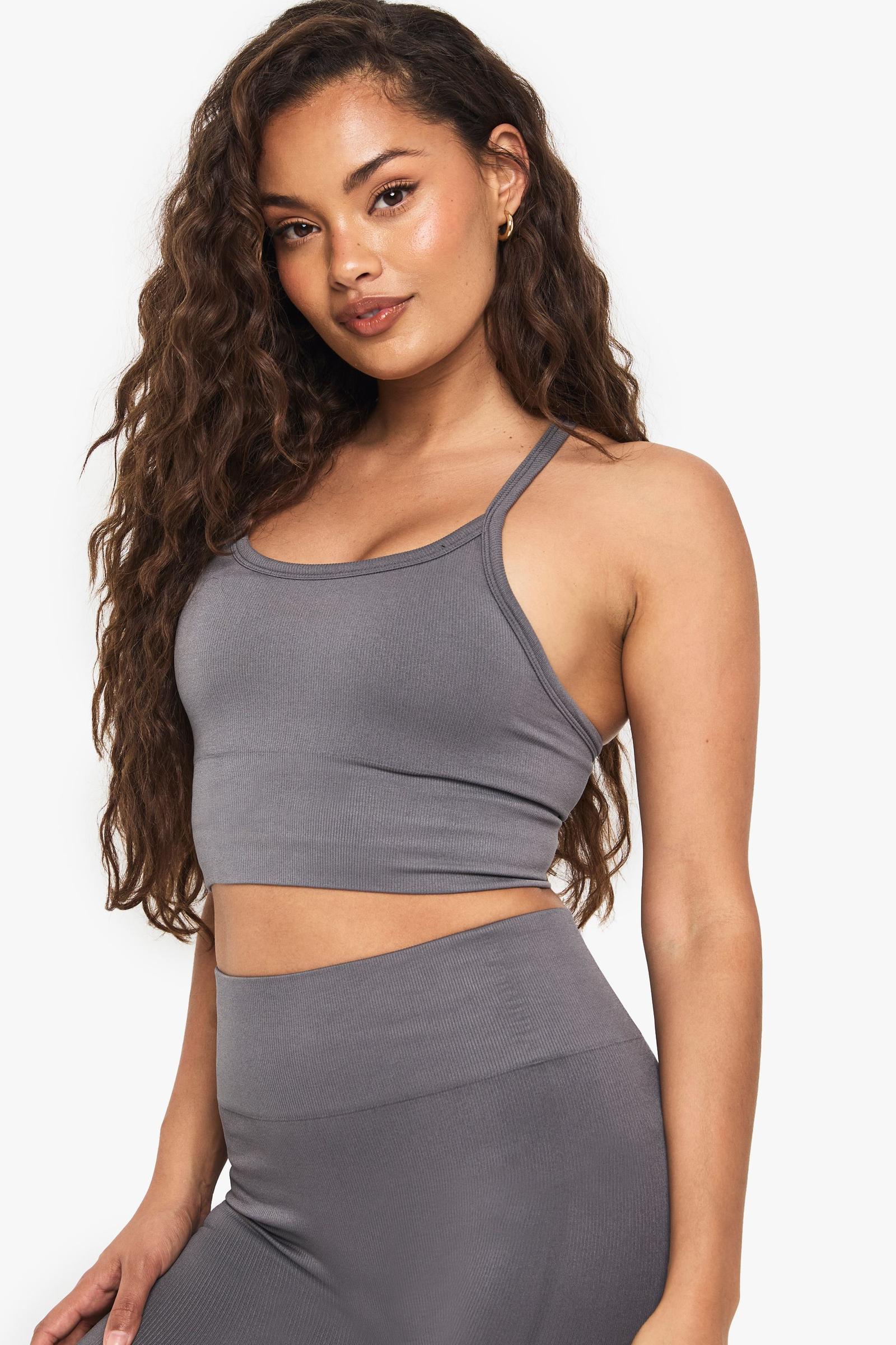 szary bezszwowy sportowy crop top na ramiączkach