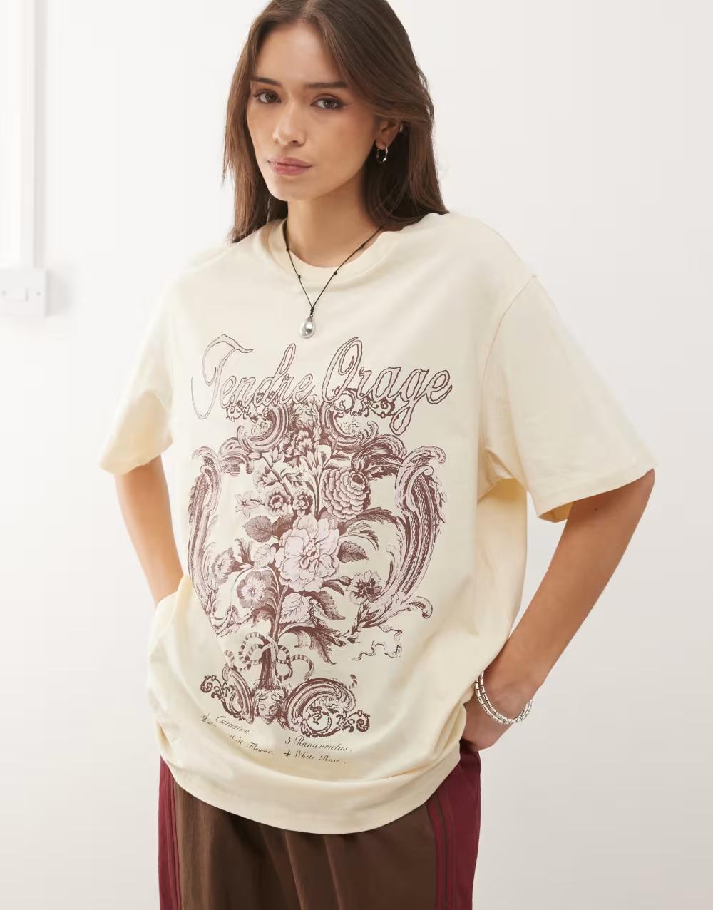 beżowy t-shirt print