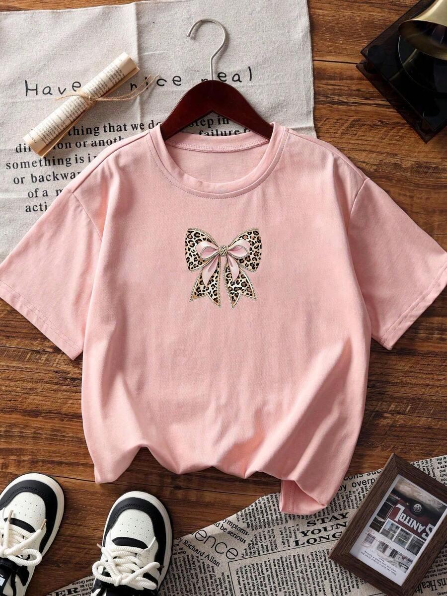 różowy t-shirt okrągły dekolt