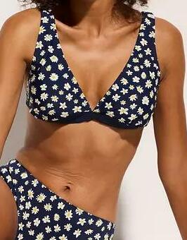 GÓRA OD BIKINI W STOKROTKI