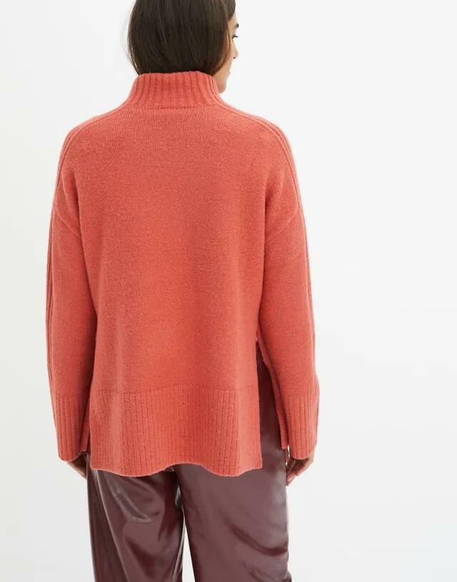 SWETER DAMSKI Z GOLFEM