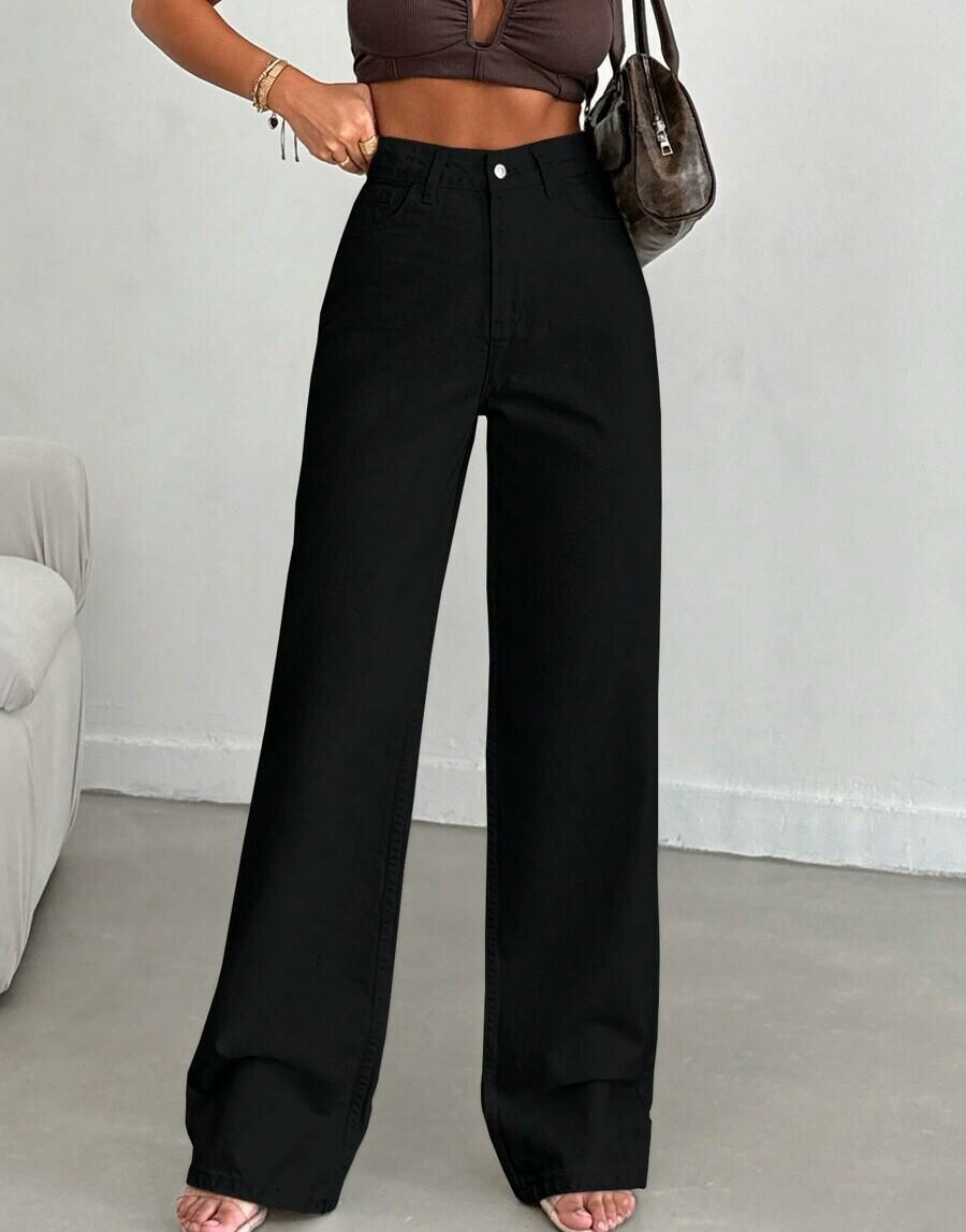 proste czarne spodnie jeans