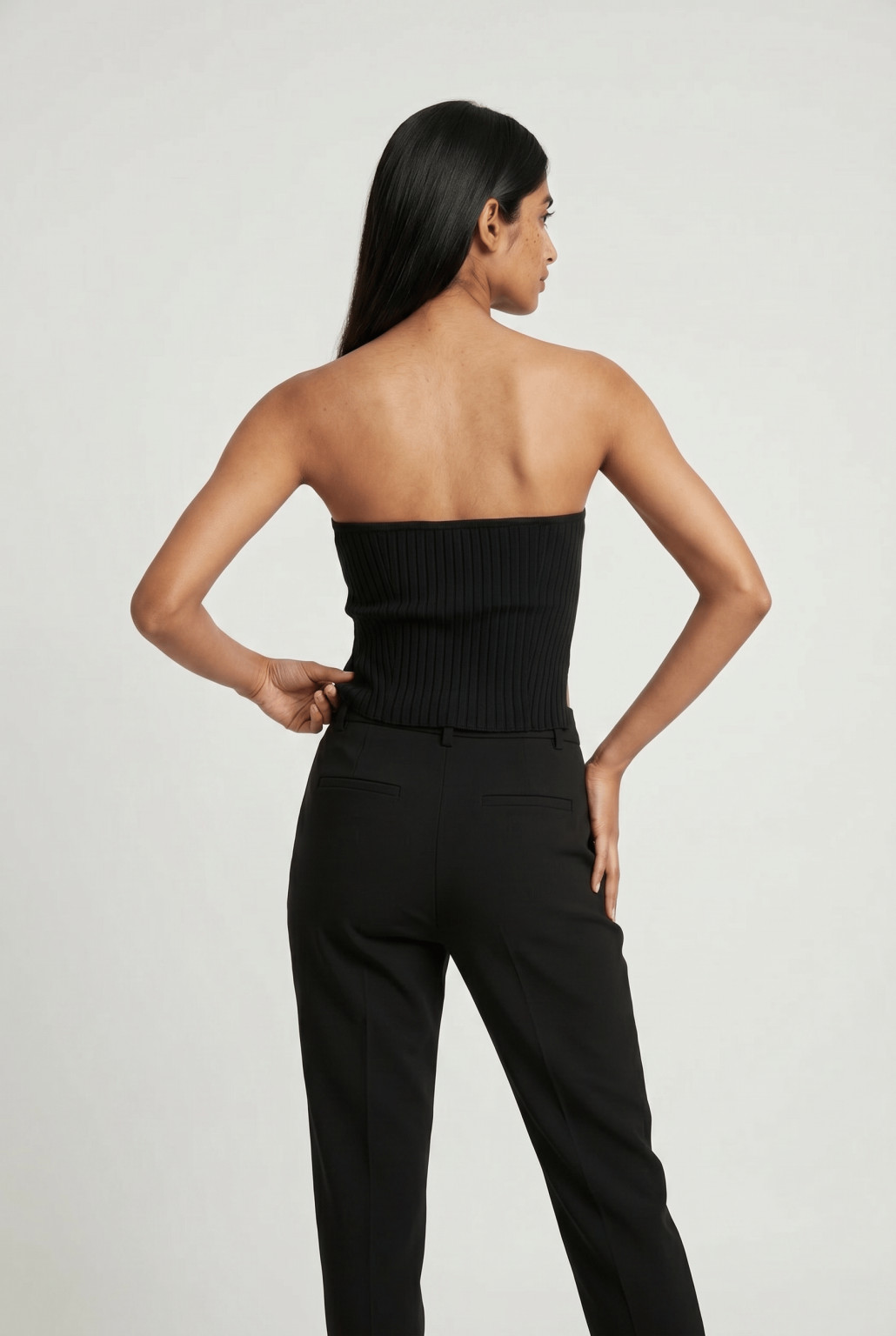 czarny crop top tuba