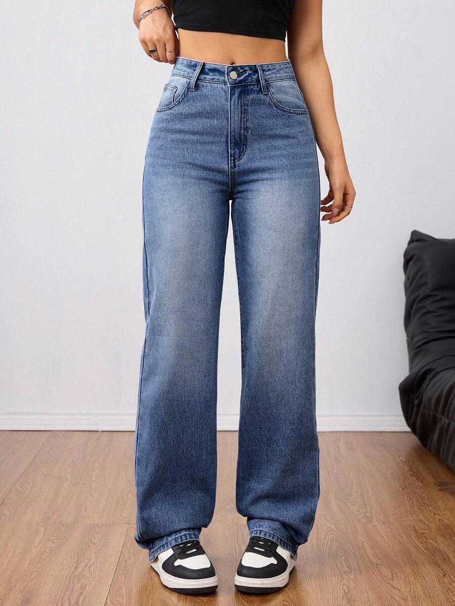 niebieskie spodnie jeans 
