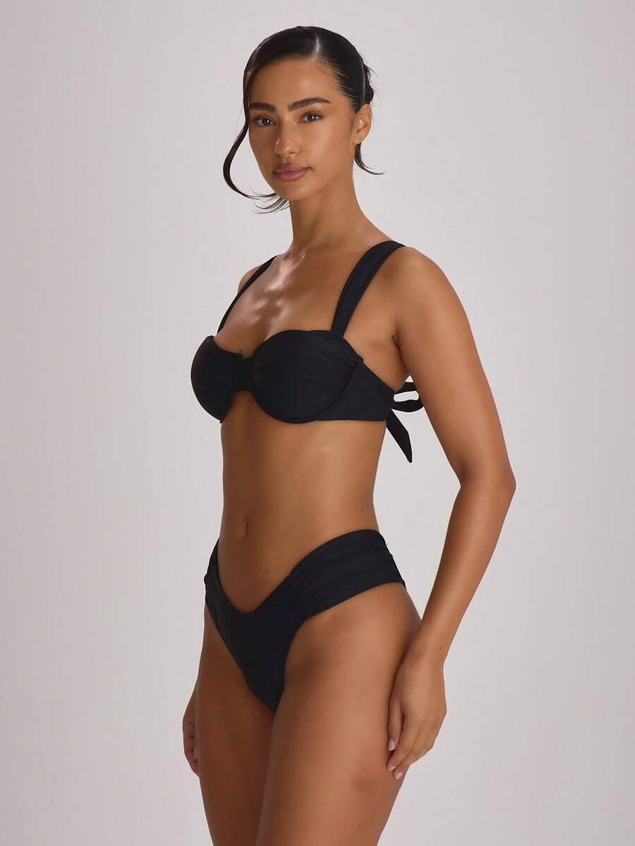 DÓŁ OD BIKINI