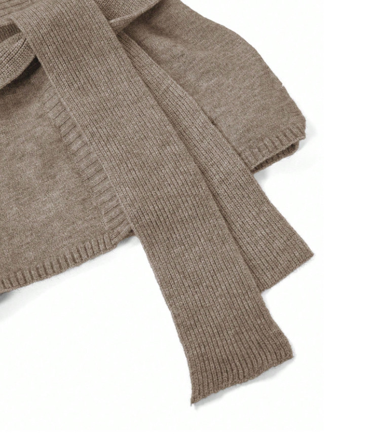 BRĄZOWY SWETER V-NECK