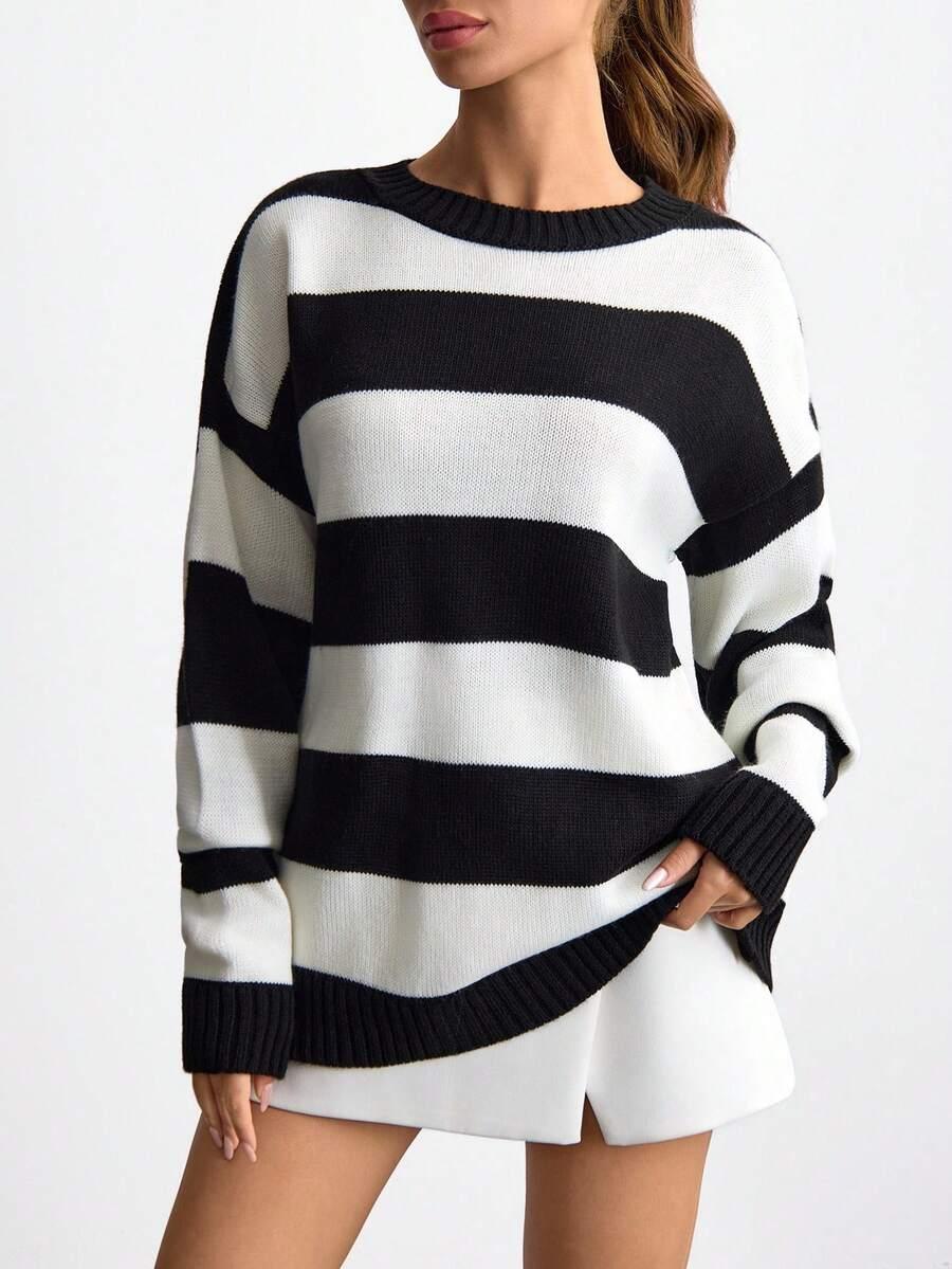 SWETER W PASKI KONTRAST