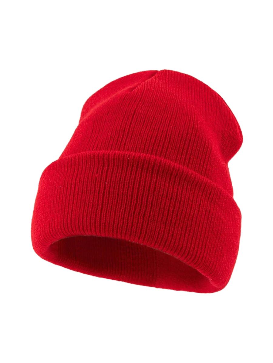 czerwona czapka beanie