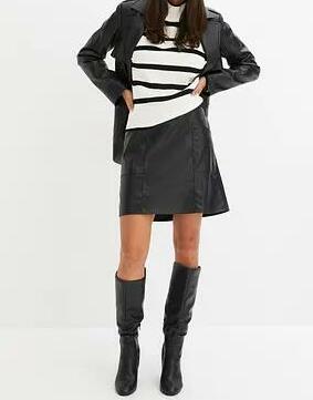SWETER OVERSIZE W PASKI