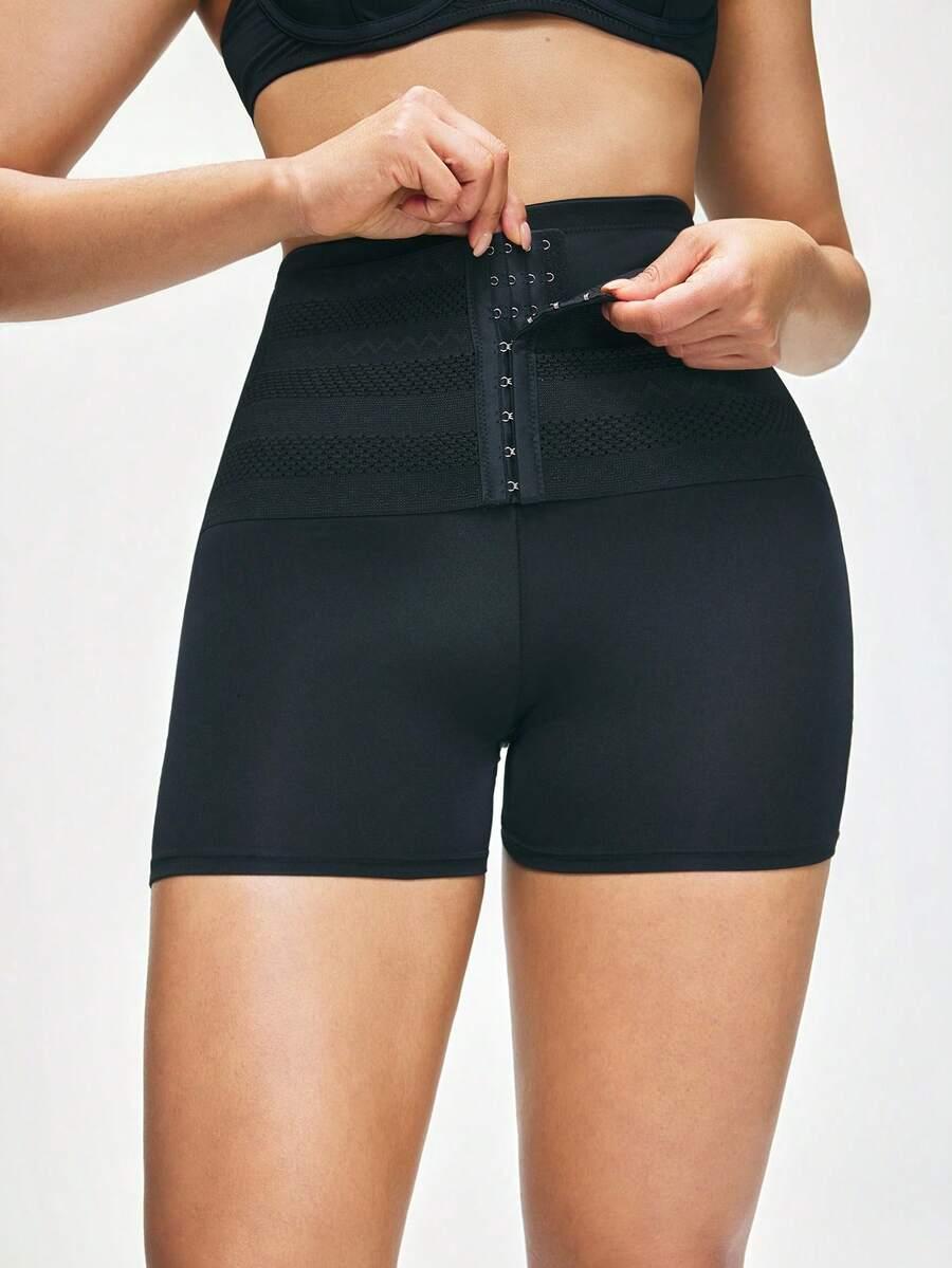 czarne legginsy modelujące