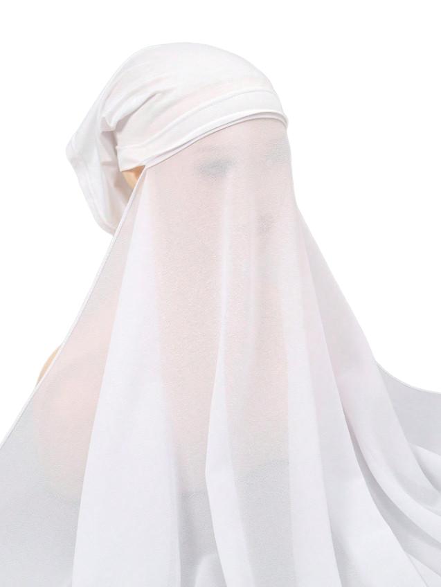 biała chusta hidżab