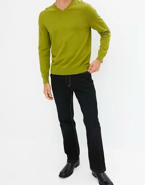 SWETER MĘSKI DZIANINOWY Z DEKOLTEM W SEREK