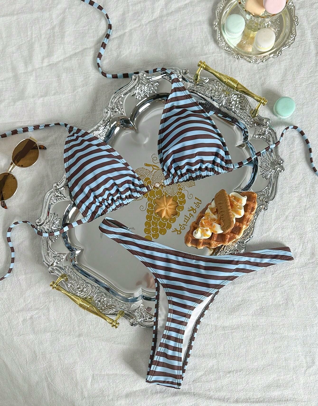 KOMPLET BIKINI WZÓR PASKI ZDOBIENIE