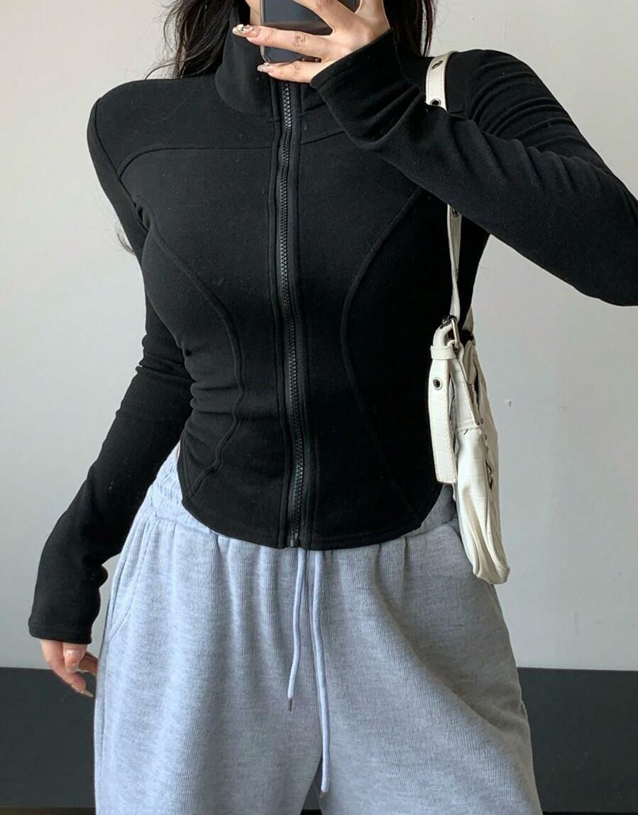 CZARNA ROZPINANA BLUZA