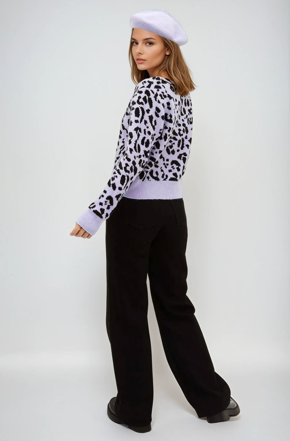 fioletowy sweter animal print