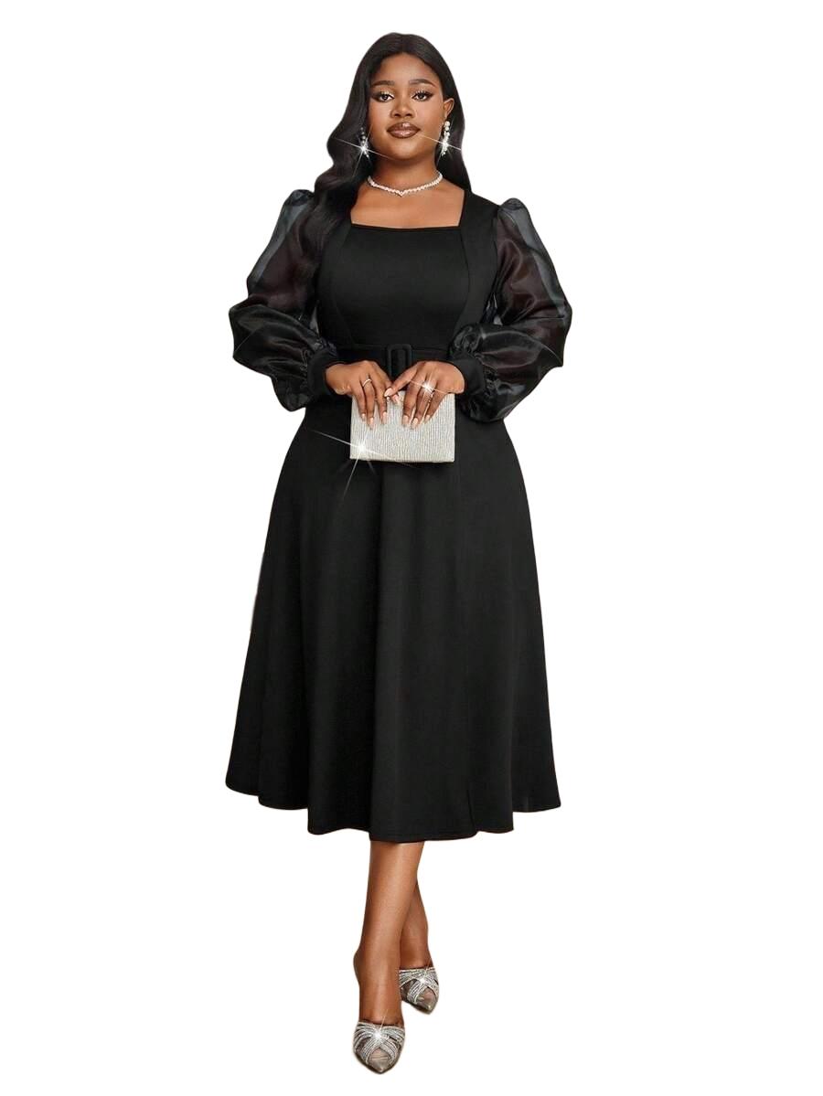 SUKIENKA PLUS SIZE MAŁA CZARNA MIDI Z KWADRATOWYM DEKOLTEM