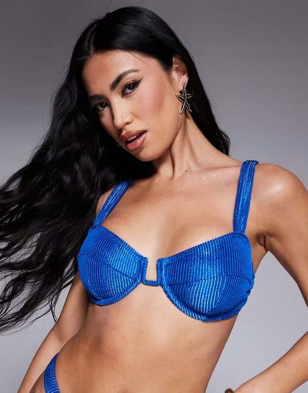 niebieska góra od bikini prążki