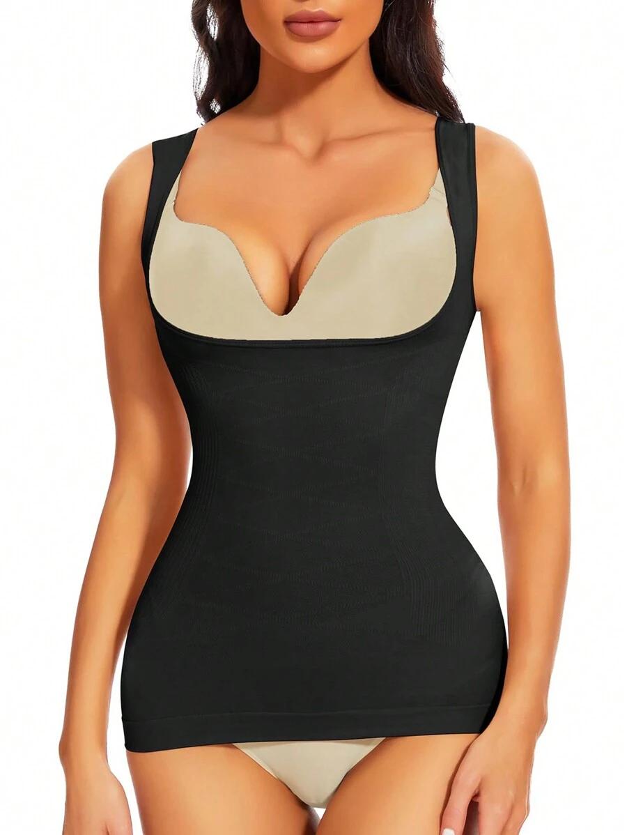 czarny modelujący top