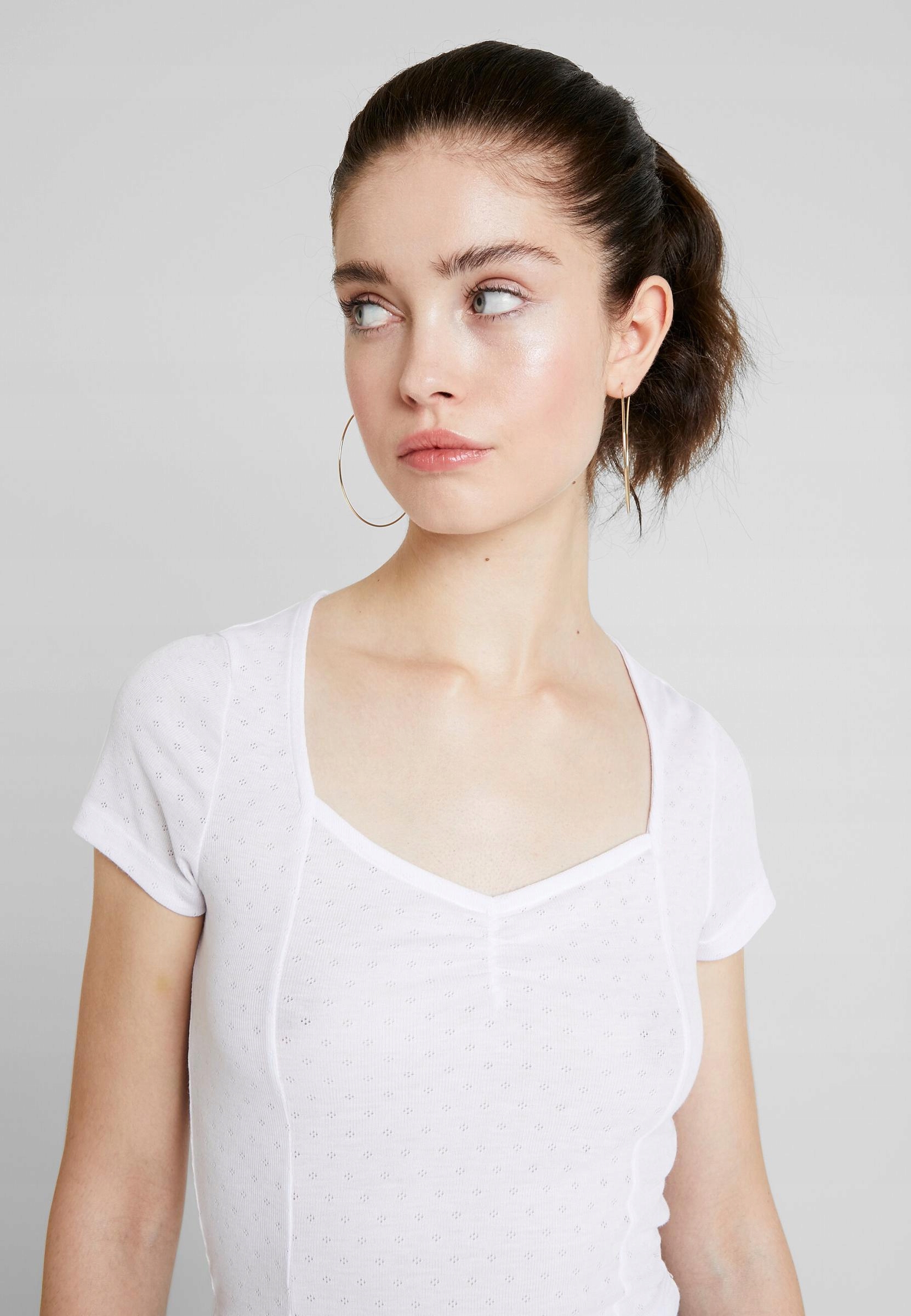 BIAŁY TOP CASUAL