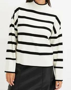 SWETER OVERSIZE W PASKI