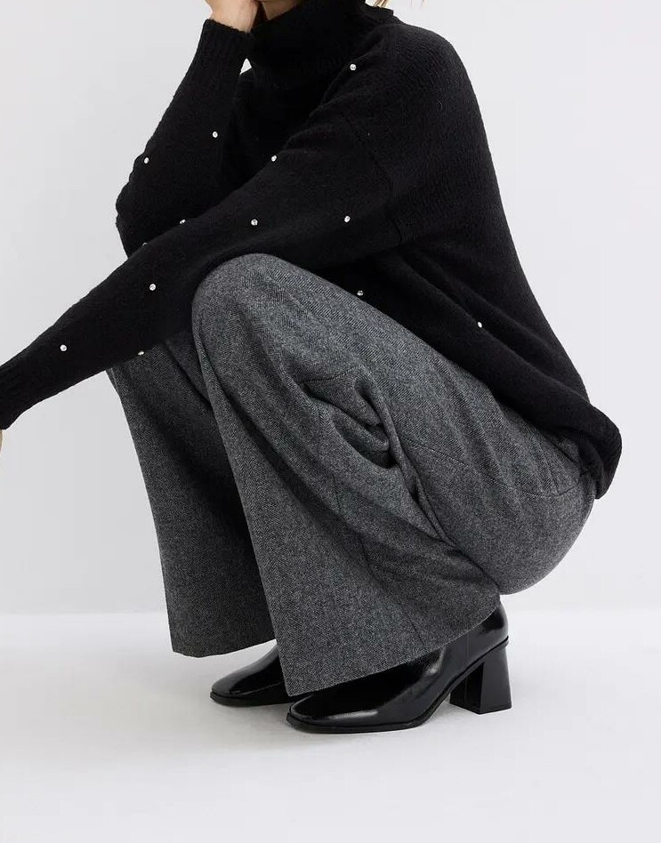 SWETER Z CYRKONIAMI 
