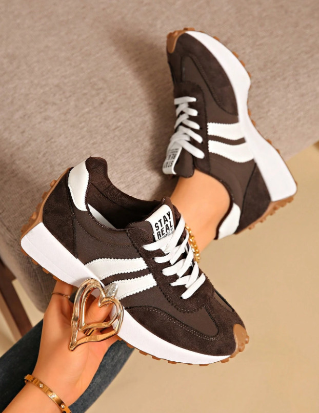 SZNUROWANE BUTY SPORTOWE 