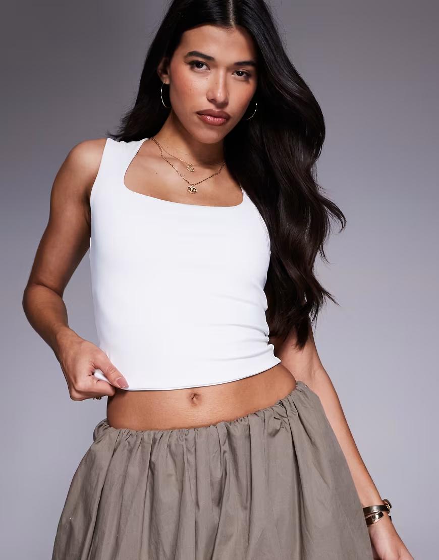 BIAŁY TOP BASIC 