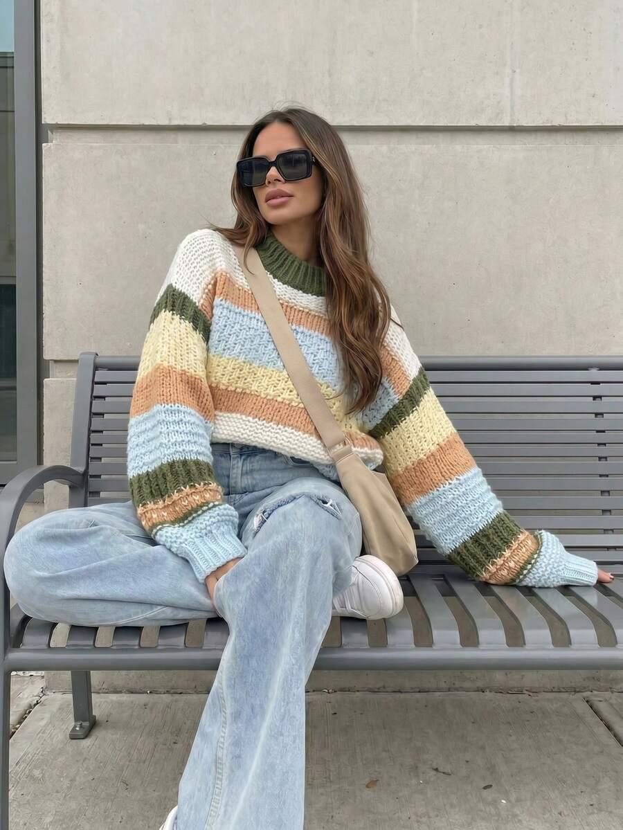 SWETER W PASKI