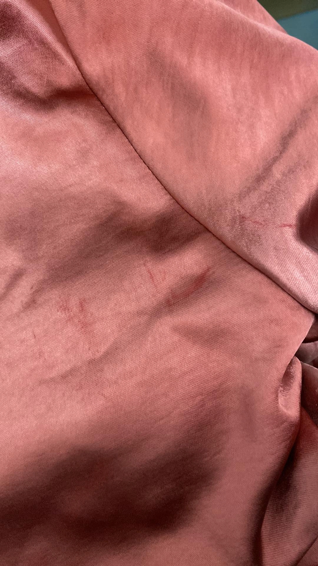 SATYNOWA MINI SUKIENKA V NECK 