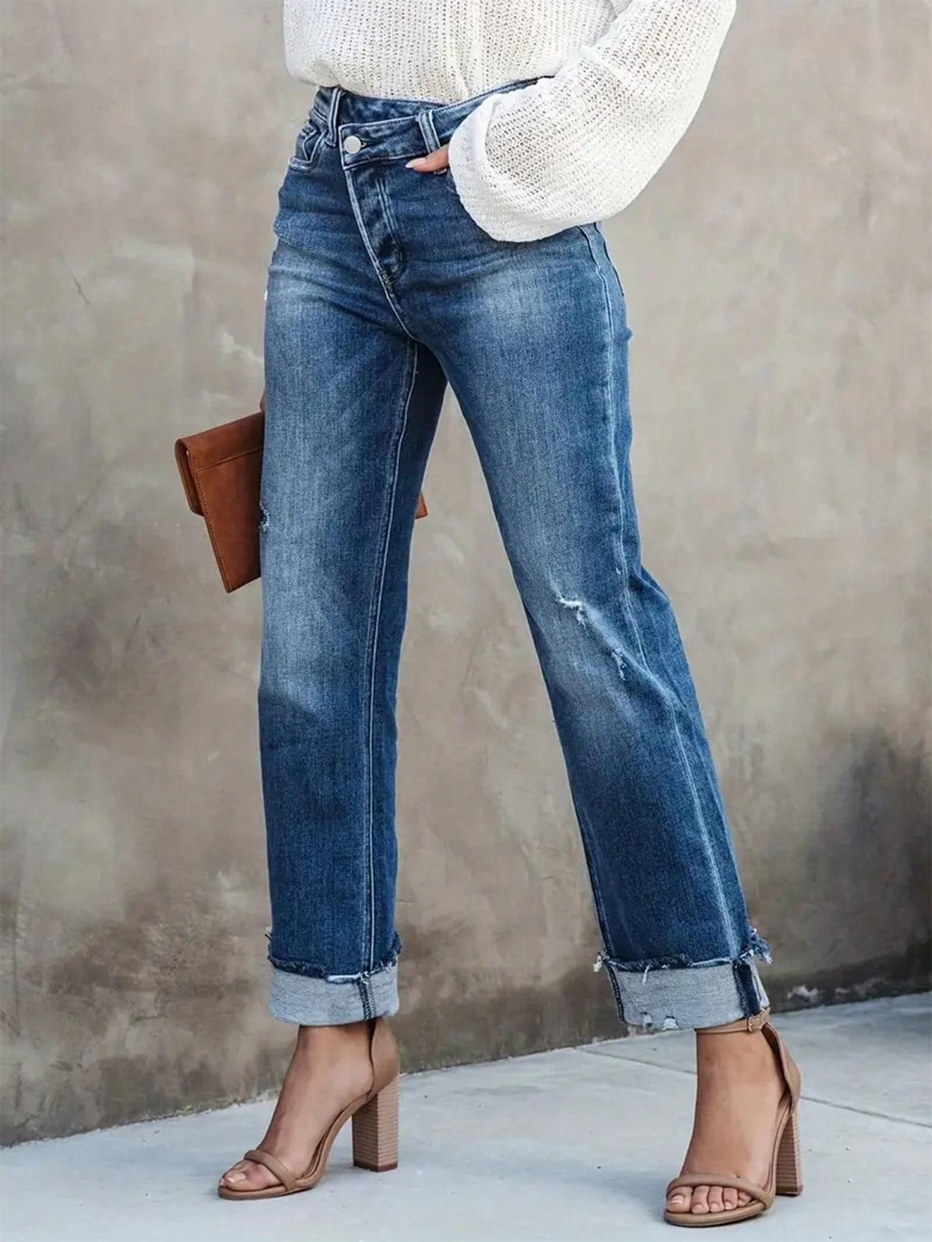 niebieskie spodnie jeans 