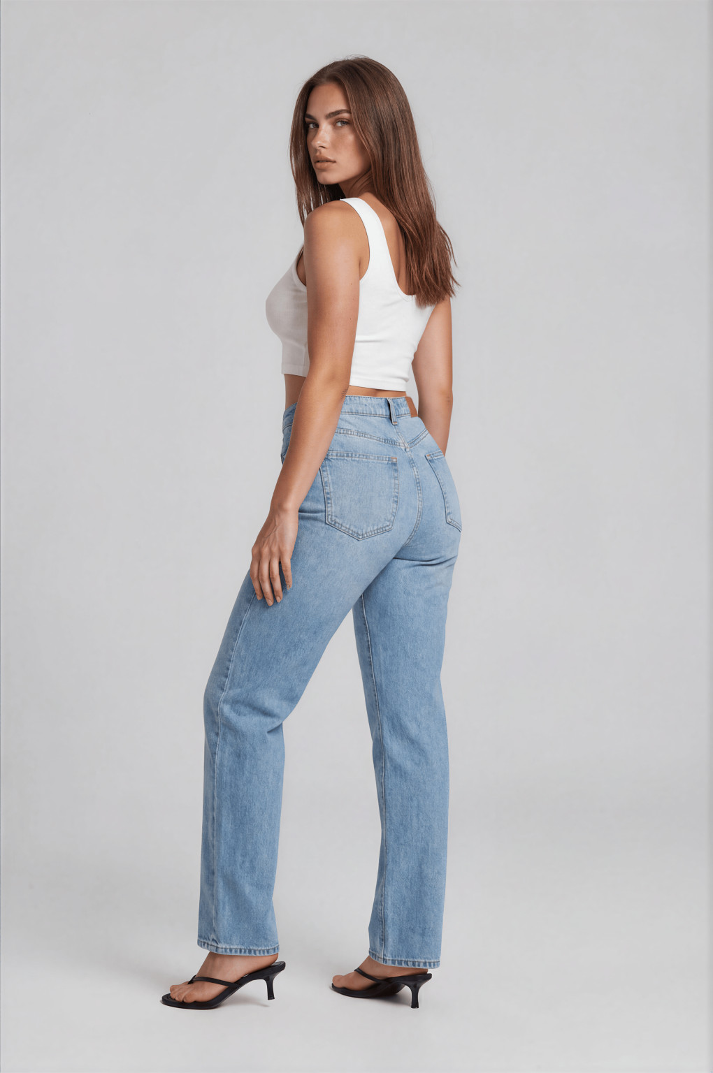BIAŁY CROP TOP V NECK