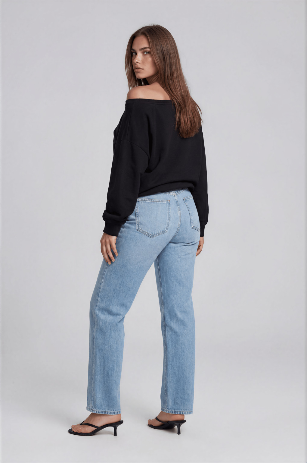czarna bluzka basic