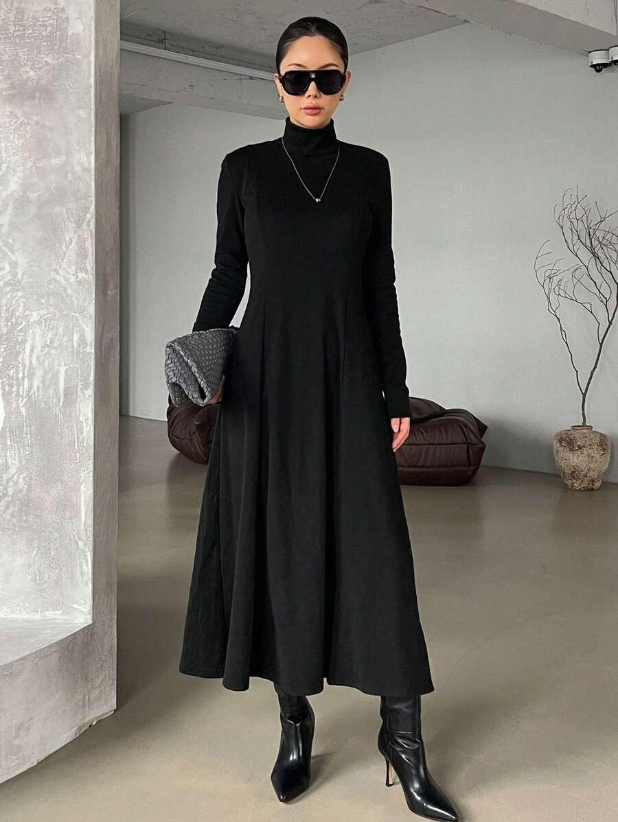 CZARNA MIDI SUKIENKA GOLF