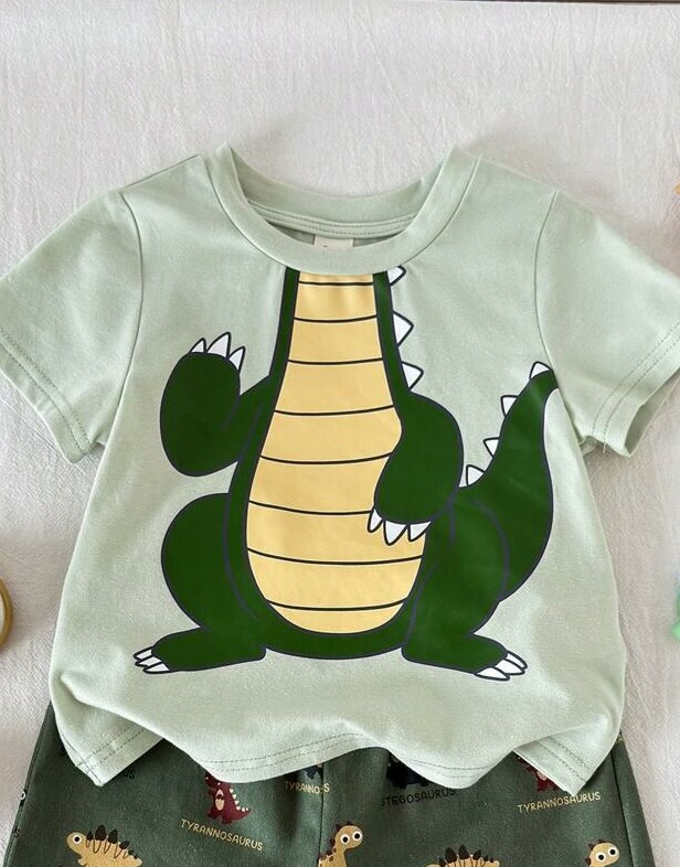 zielony t-shirt nadruk