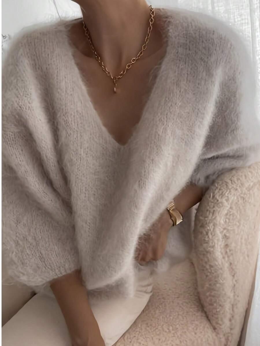 BEŻOWY SWETER V-NECK 