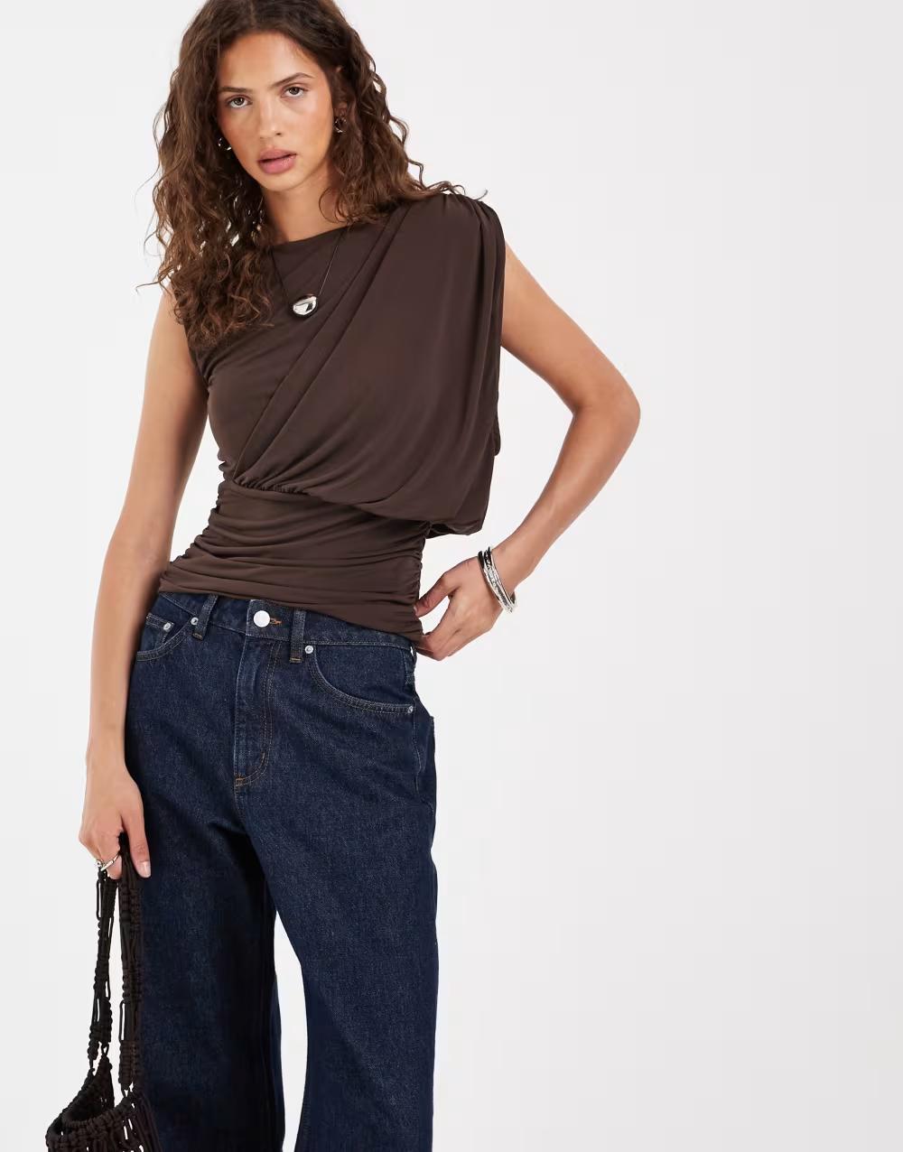 brązowy taliowany asymetryczny top
