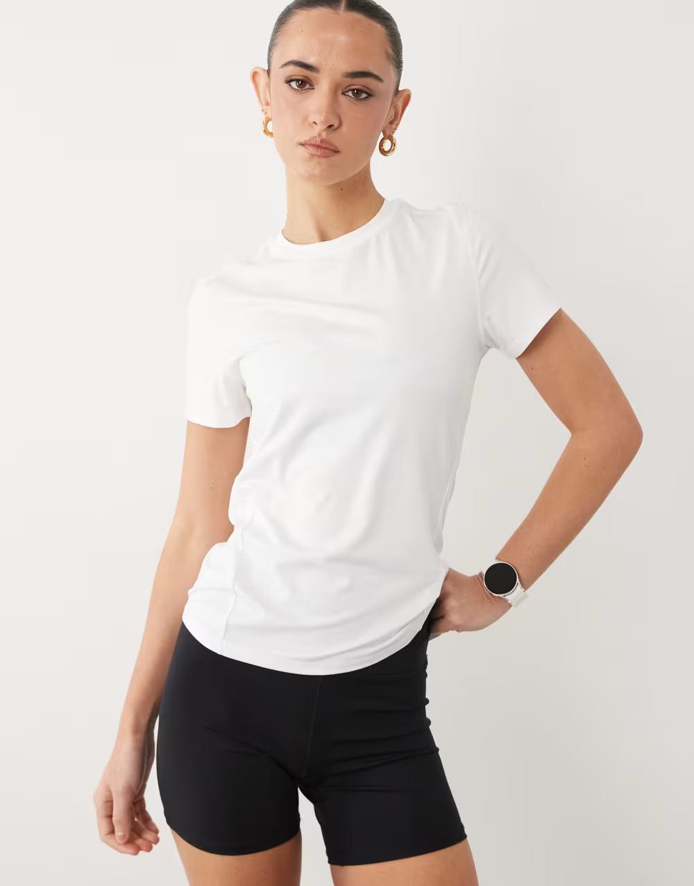 biały t-shirt okrągły dekolt krótki rękaw