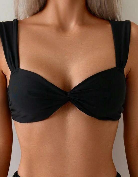 czarna góra od bikini