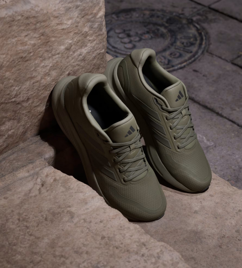 zielone buty sportowe Runfalcon 5