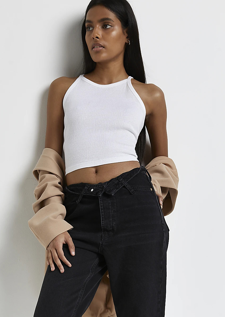 czarne spodnie jeans