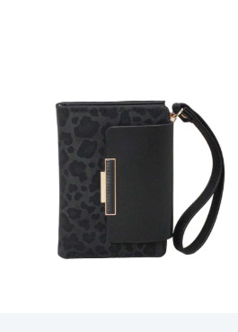 czarny portfel animal print