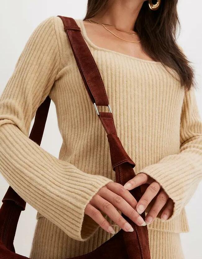 SWETER DAMSKI PLUS SIZE KWADRATOWY DEKOLT DŁUGI RĘKAW