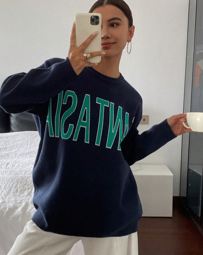 SWETER Z NAPISEM